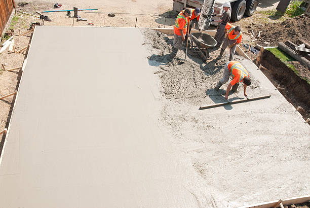 Best Concrete Pool Decks in Kirby, TX